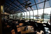 Fourwinds Lakeside Inn & Marina Hotels in Clear Creek Township