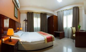 Safeer Plaza Hotel