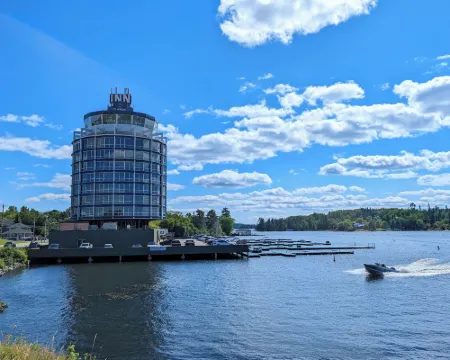 Clarion Lakeside Inn & Conference Centre Hoteles en Kenora