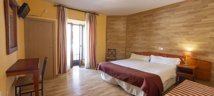 Hotel - Restaurante Puerta del Alcázar Hoteles en Ávila