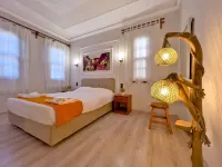 Mese Suites