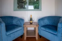 Rosemary - 1 Bedroom - Amroth Hotels in Amroth