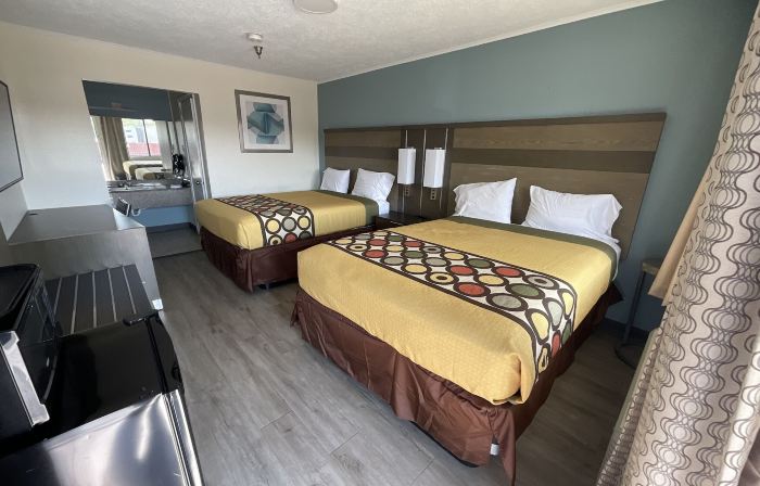 Executive Inn & Suites