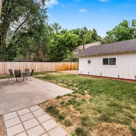 Cozy Chic Home in Downtown Loveland!