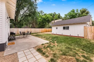 Cozy Chic Home in Downtown Loveland! Hotels in Berthoud
