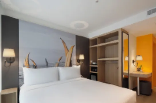 ไอคอนิค มิราฟลอเรส