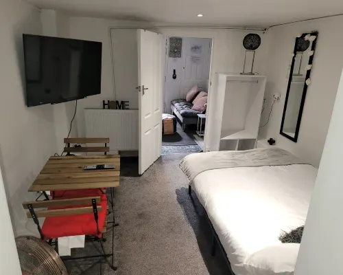 Hidden Treasure- 2 Beds Sleeps 3 Gillingham Hotel di Gillingham