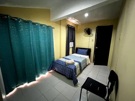 Casa Talisay Sleeps 6 with Garage
