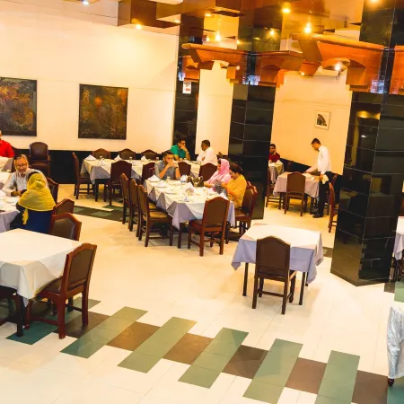 The Avenue Hotel & Suites