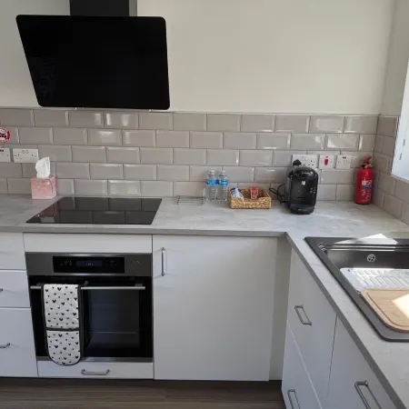 Studio Appt - Sleeps 2 - Free Parking - 5Min-Metro Отели рядом с достопримечательностью «Дидсбери»