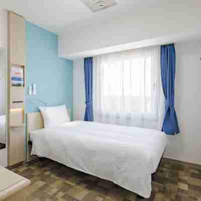 東横INN印旛日本医大駅前 Rooms