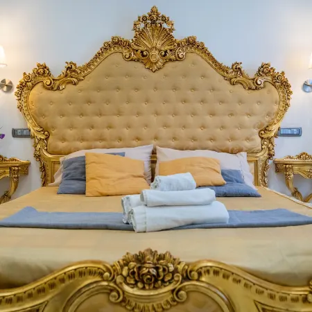 Le Suite Della Principessa Отели рядом с достопримечательностью «Железнодорожный вокзал Салерно»