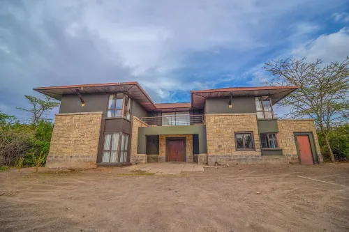 Mount Kenya Wildlife Estate at Ol Pejeta Hotels in Segera