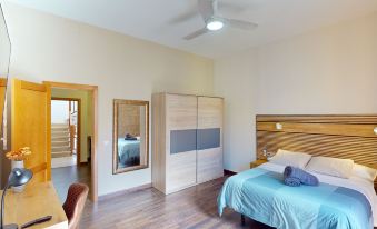 Triana Rooms EH