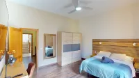 Triana Rooms EH