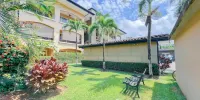 Las Brisas 5 - parking