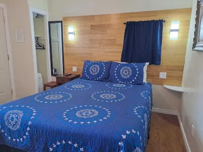 Three Island Motel Hotels in Trent Lakes