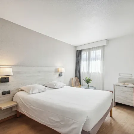 Surf Club Hôtel by Akena - Grande Plage