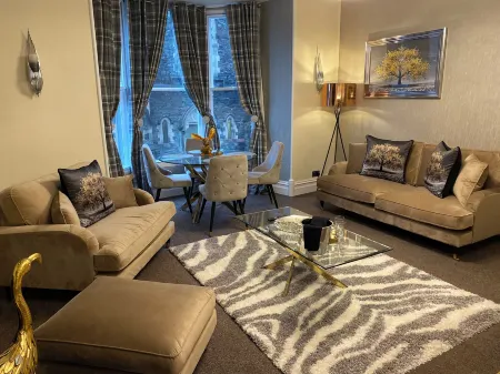 Merewyke Boutique Luxury Family Apartment Sleeps 4 , Central Location