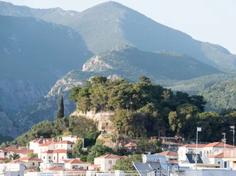 Cozy Flat on the Main Square, 10Min to the Sea