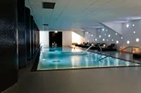 Open Village Sports Hotel & Spa Club - Kolam Renang