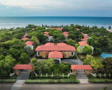 Sun Siyam Pasikudah Hotels in Batticaloa