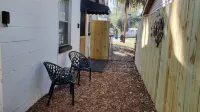 2 bedroom Coastal bungalow minutes from St Simons