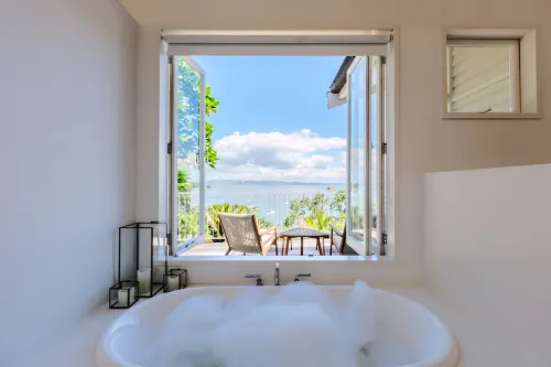 Koi Waiheke with Private Beach Access and Mooring - Sea View
