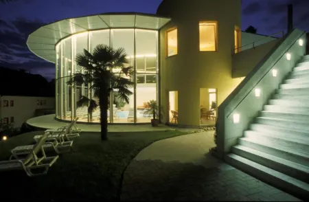 See & Wellnesshotel Gerbi Отели рядом с достопримечательностью «Pfarrkirche St. Maria Weggis»