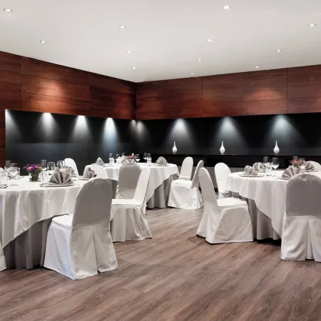 AC Hotel A Coruna Отели рядом с достопримечательностью «Автовокзал Ла-Коруньи»