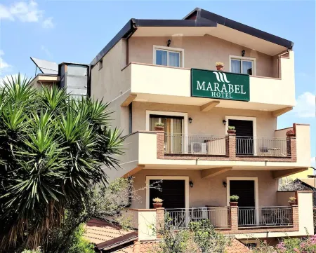 Hotel Marabel Отели в г. Sant'Alessio Siculo