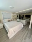 Flamingo Cottage - Summer VacationLobster and Fishing Season- Sleeps 4 바히아 혼다 주립공원 주변 호텔