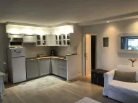 PORT GRIMAUD: Dream apartment in a quiet and precious neighborhood