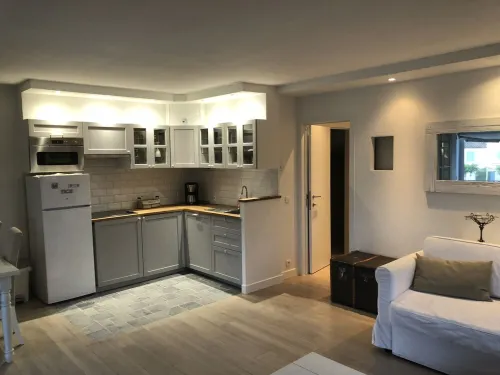 PORT GRIMAUD: Dream apartment in a quiet and precious neighborhood