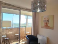 Superb 52m2 apartment not overlooked with 25m2 loggia.