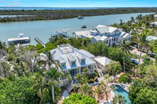 Gulf to Bay Access and Private Heated Pool - Stunning Island Oasis
