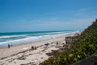 Spacious Townhome with Fire Pit and Backyard Oasis - Inviting Retreat