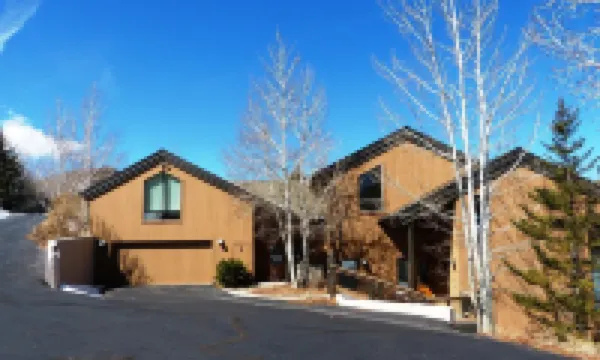 Expansive Living Space and Hot Tub Oasis - Stunning Modern Marvel