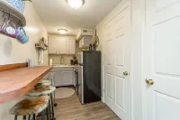 Hiker Private Paradise right off Afton and Parkway