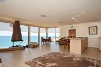 Spacious Living and Tennis Access - Charming Coastal Retreat