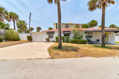 Private Access and Ocean View Retreat - Stunning Coastal Haven