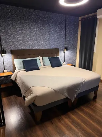 Tinka Отели рядом с достопримечательностью «Constitution Place»