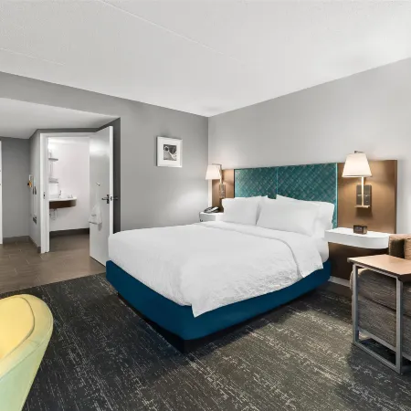 Hampton Inn & Suites Philadelphia/Newtown Hotele w: Bucks County