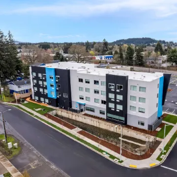 Tru by Hilton Aloha Beaverton