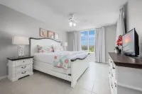 Beachfront Access with Pool and Free Fun Included - Stunning Oasis