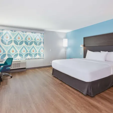 Tru by Hilton Comstock Park Grand Rapids