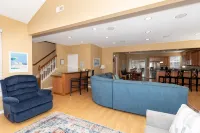 Spacious Home with Generous Backyard Space - Charming Beach Retreat