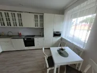 Eden Apartment with Free parking Hotels in 