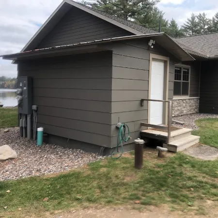 Otter Place: Lakefront Cabin, Generator, Wi-Fi, Free Firewood, No Cleaning Fee!