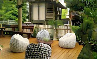 18 in Town Homestay